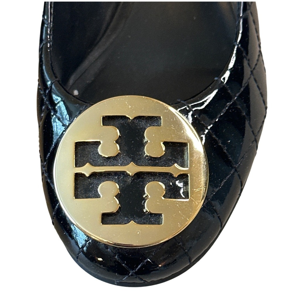Tory Burch Quinn Quilted Patent Wedge Pumps Black Gold Logo Size 8.5 - Picture 11 of 11